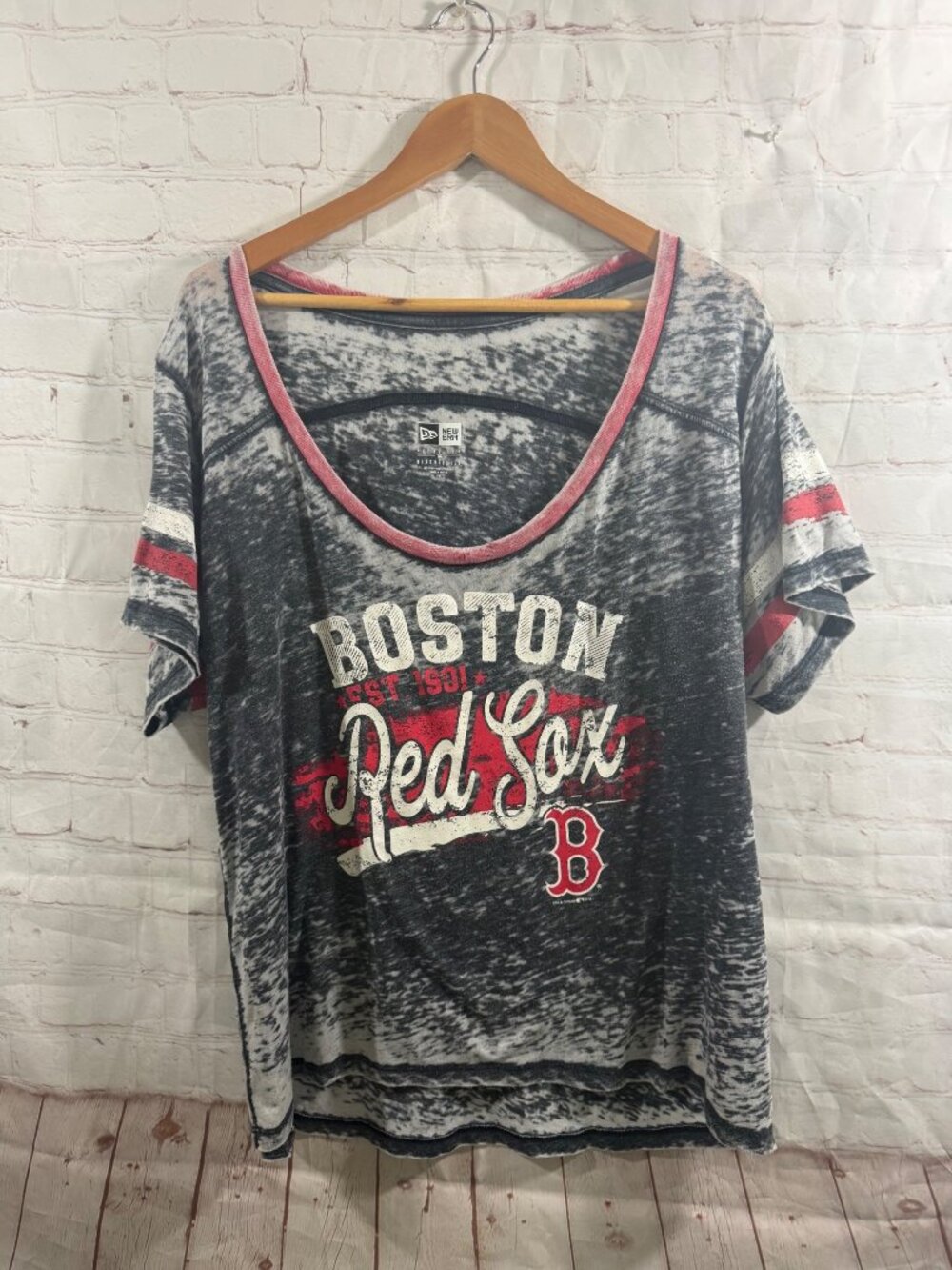 Women's New Era  Boston Red Sox Plus Size Space Dye Raglan V-Neck T-Shirt 2XL